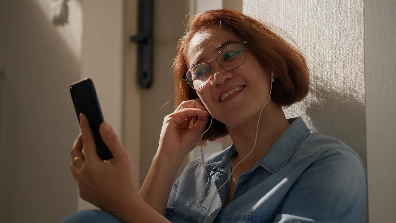 Storytelling with warmth